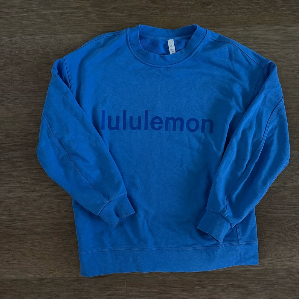 Lululemon Perfectly Oversized Crew *Graphic
Blue Nile